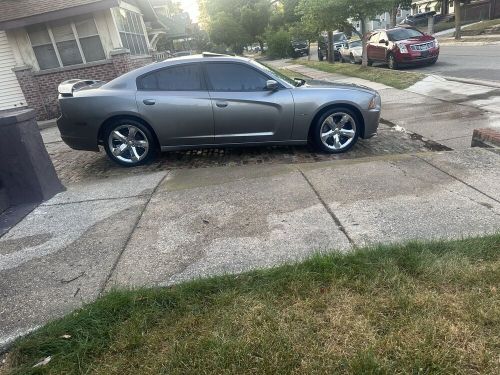 2011 dodge charger r/t max