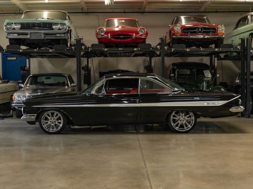 Chevrolet Impala 454 V8 4 spd Custom 2 Door Hardtop