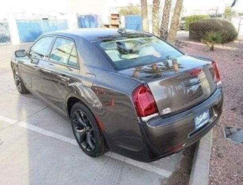 2023 chrysler 300 series touring