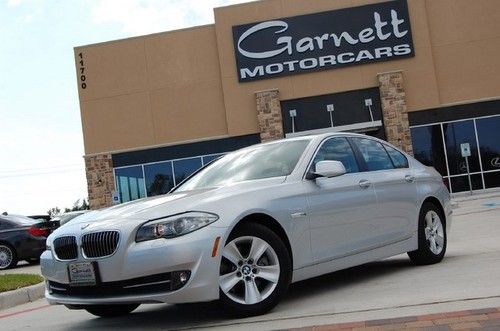 2011 bmw 528i sedan*only 5k miles*navigation*like new*we finance!