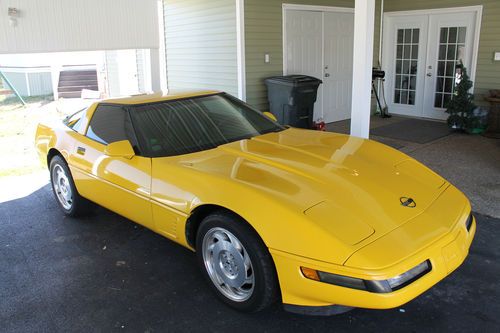 1995 chevrolet corvette 2-door 5.7l