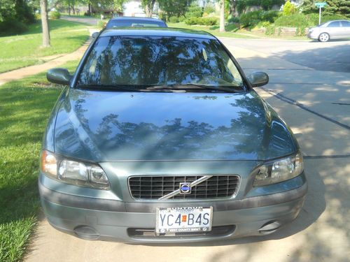 2002 volvo s60 2.4t sedan 4-door 2.4l turbo charged!