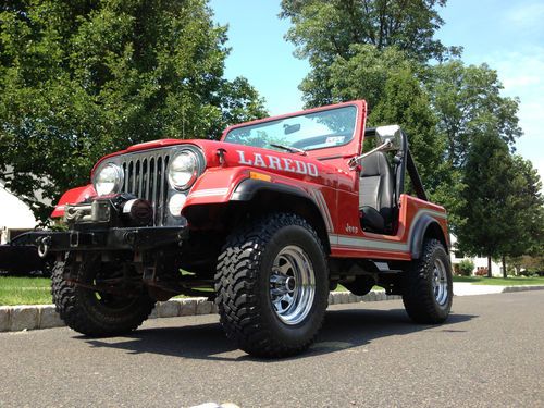 1985 jeep cj7 laredo hardtop w/hard doors, red w/factory laredo stripes