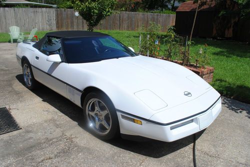 1990 chevrolet corvette base convertible 2-door 5.7l