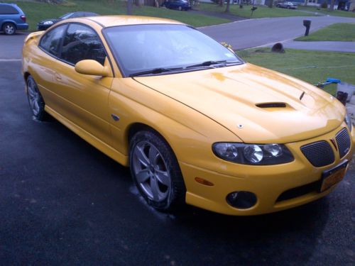 2004 pontiac gto base coupe 2-door 5.7l