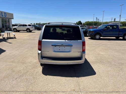 2010 chrysler town &amp; country limited