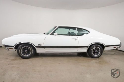 1970 oldsmobile 442 w-30 holiday coupe