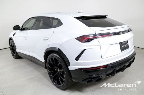 2022 lamborghini urus