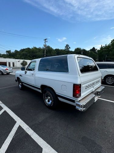 1990 dodge ramcharger ad-100