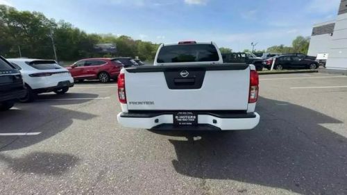 2018 nissan frontier sv pickup 2d 6 ft