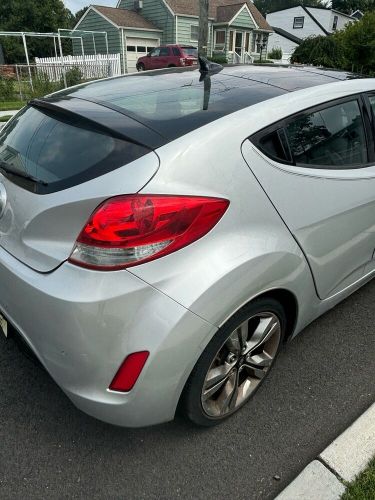 2012 hyundai veloster