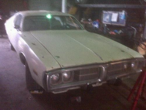 1974 dodge charger special edition hardtop 2-door 5.9l