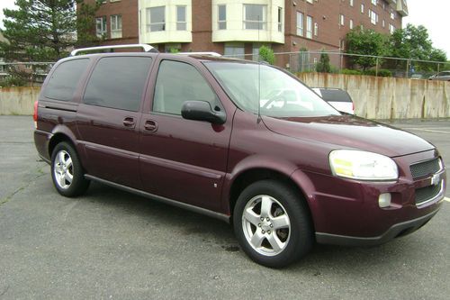 2007 chevy chevrolet uplander lt van v6 auto dvd  3rd row clean!  no reserve!!