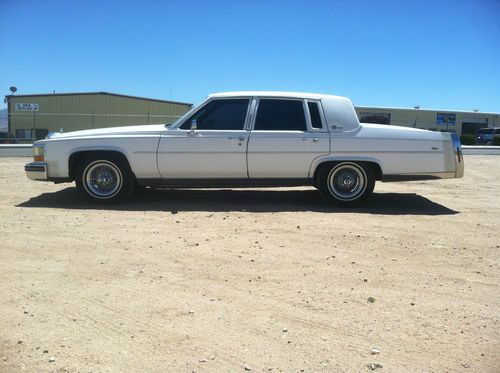 1989 cadillac brougham d'elegance sedan 4-door