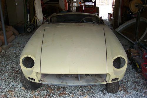 70 1/2 split bumper mgb roadster, wire wheels