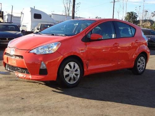 2012 toyota prius c salvadge repairable rebuilder only 3k miles runs!!!