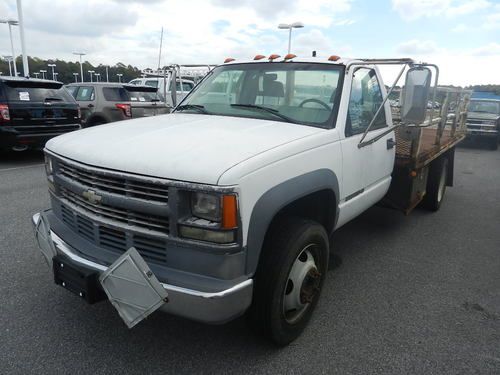 2001 c3500 hd flatbed stake body with liftgate