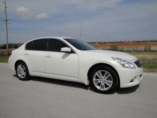 2011 infiniti g37 x 3.7l g37x only 17,900 miles bluetooth navigation super nice!