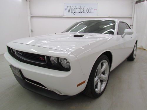 Hemi v8 sunroof automatic transmission chrome wheels