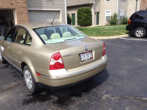 2001 volkswagen passant  4 door sedan