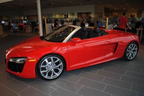 2014 r8 spyder v10 s-tronic dual clutch 7k miles 188k stkr