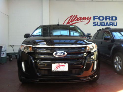 Beautiful 2012 ford edge sport 3.7l!