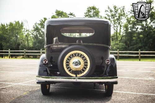 1931 plymouth pa 4-door sedan