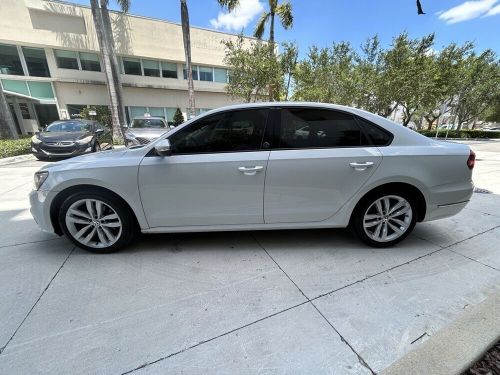 2019 volkswagen passat 2.0t wolfsburg