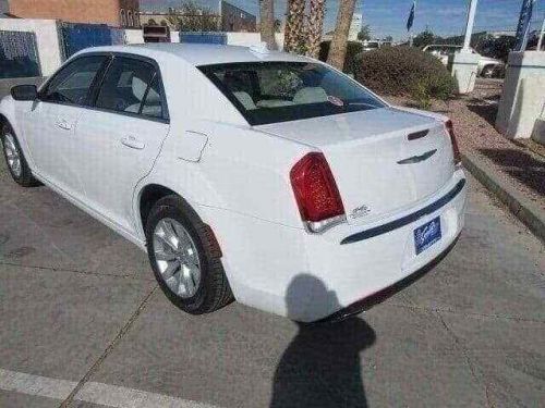 2023 chrysler 300 series touring