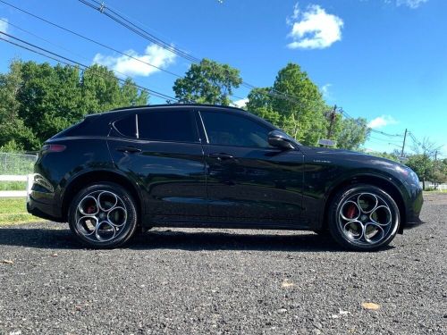 2024 alfa romeo stelvio veloce awd 4dr crossover