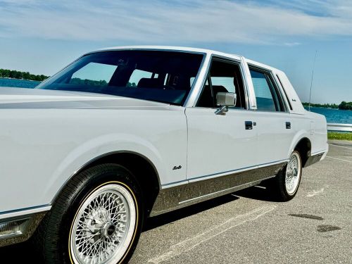 1986 lincoln town car signature series - low miles - no reserve!!