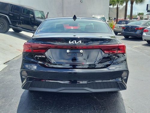 2024 kia forte lxs