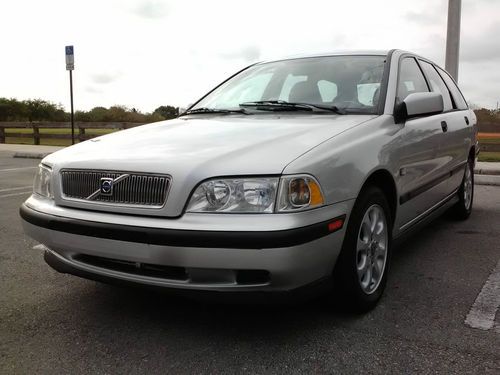 2000 volvo v40 1.9t obo automatic 4-cylinder gas saver low miles