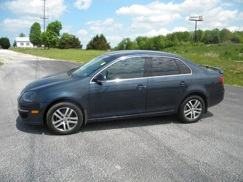 Tdi turbo diesel great fuel mileage 5spd clean loaded spooler