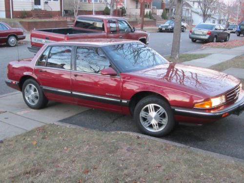 *1990 pontiac bonneville le 20k original miles/original owner*