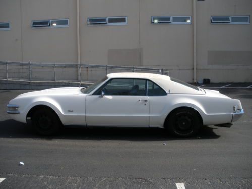 Oldsmobile toronado solid daily driver 455 beast