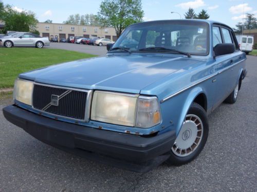 Volvo 240 automatic cold a/c power windows cruise control autocheck no reserve