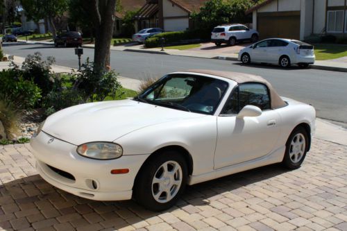 Sell Used 2000 White Mazda Miata In Thousand Oaks California United