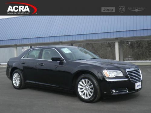 2013 chrysler 300 base