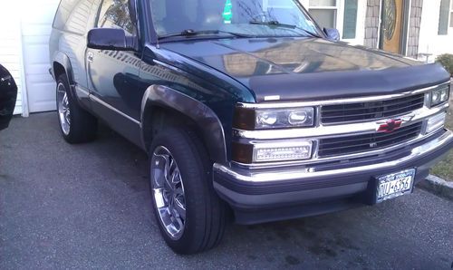 1995 chevrolet tahoe lt sport utility 2-door 5.7l