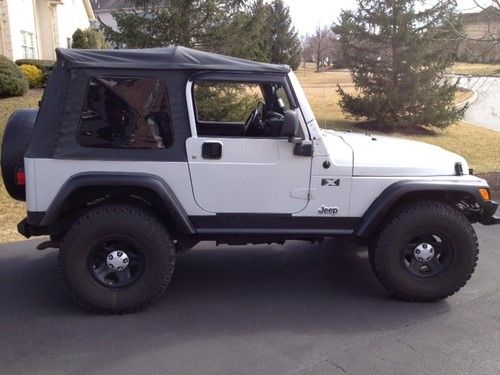 2003 jeep wrangler x sport utility 2-door 4.0l