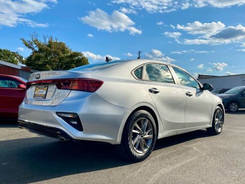 2020 kia forte lxs 4dr sedan