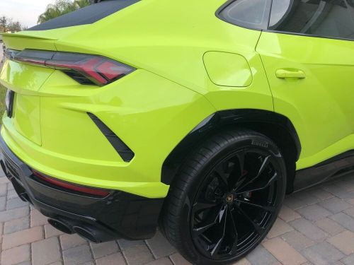 2022 lamborghini urus