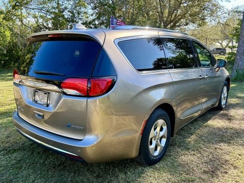 2017 chrysler pacifica hybrid platinum