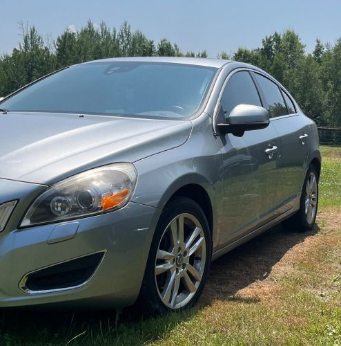 2012 volvo s60 t6 awd (great condition)