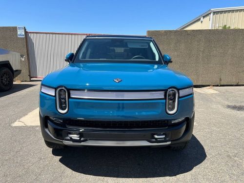 2023 rivian r1s adventure