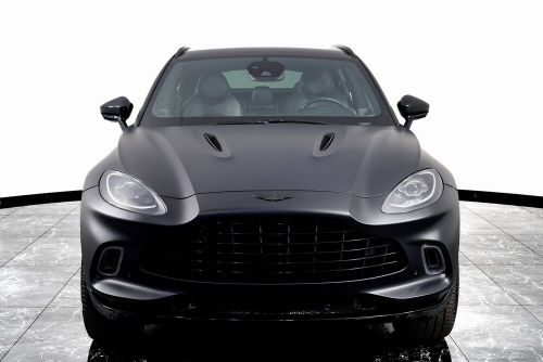 2021 aston martin dbx