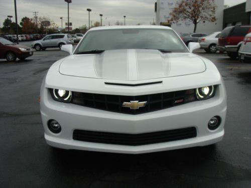 2011 chevrolet camaro ss coupe 2-door 6.2l