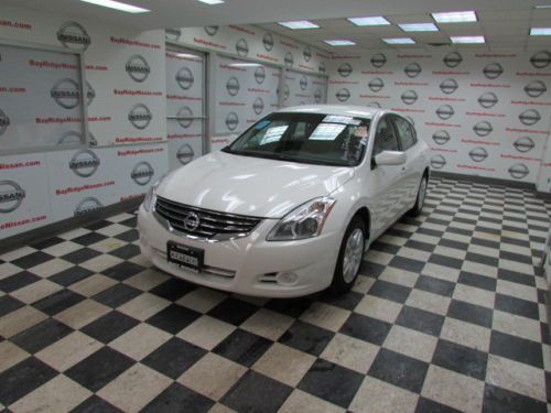 2012 nissan 2.5 s