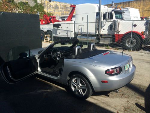 2008 mazda mx-5 miata sport convertible 2-door 2.0l!! most go